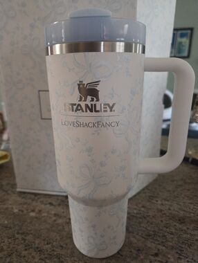 Stanley 1913 x LoveShackFancy Coquette Bow Quencher H2.0 Flowstate 40oz
